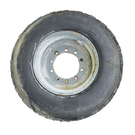 Däck på fälg 15r22,5